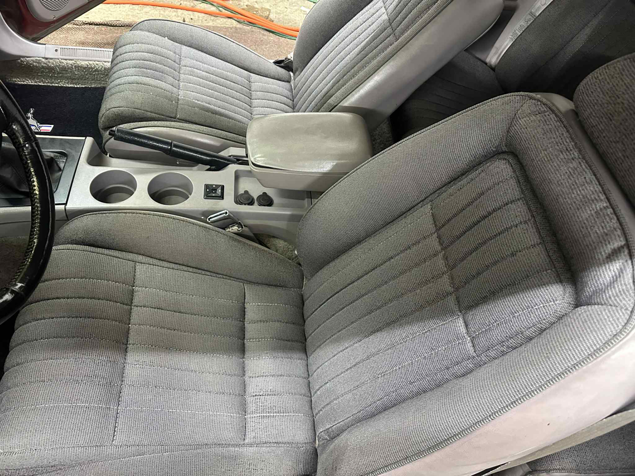 Ford Mustang GT hatchback 1990