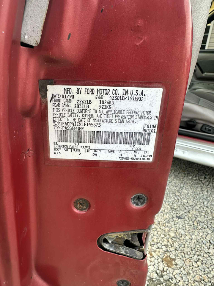 Ford Mustang GT hatchback 1990