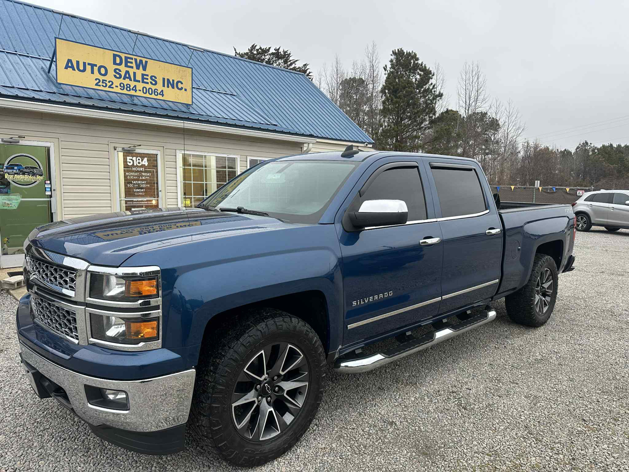 Chevrolet Silverado 1500 LT Crew Cab Long Box 4WD 2015