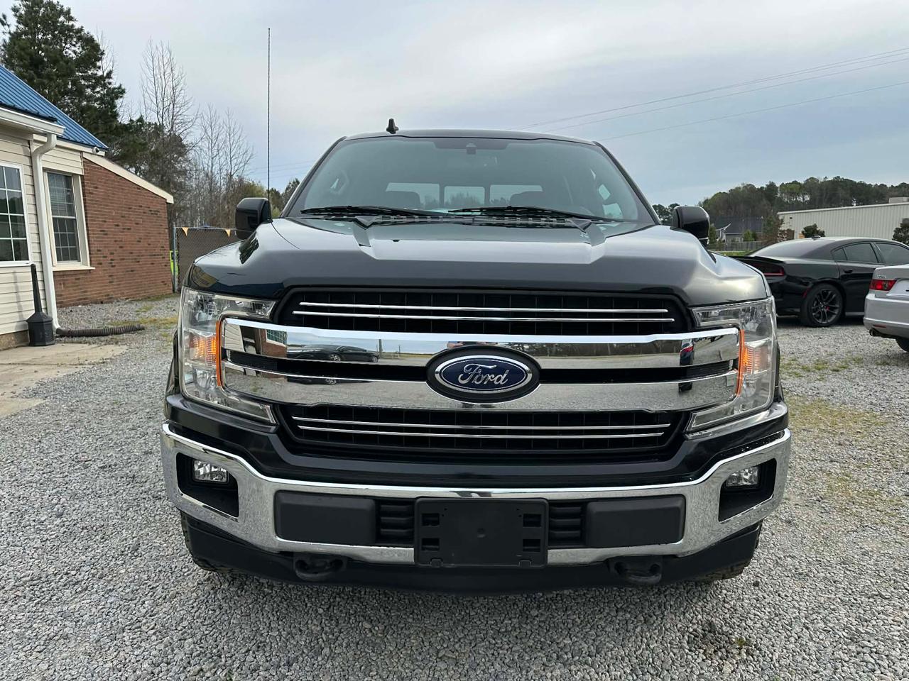 Ford F-150 4WD SuperCrew 150" Lariat 2019