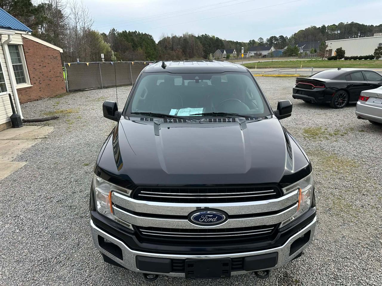 Ford F-150 4WD SuperCrew 150" Lariat 2019