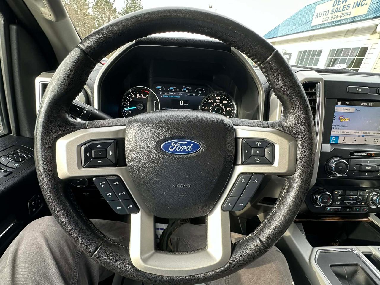 Ford F-150 4WD SuperCrew 150" Lariat 2019