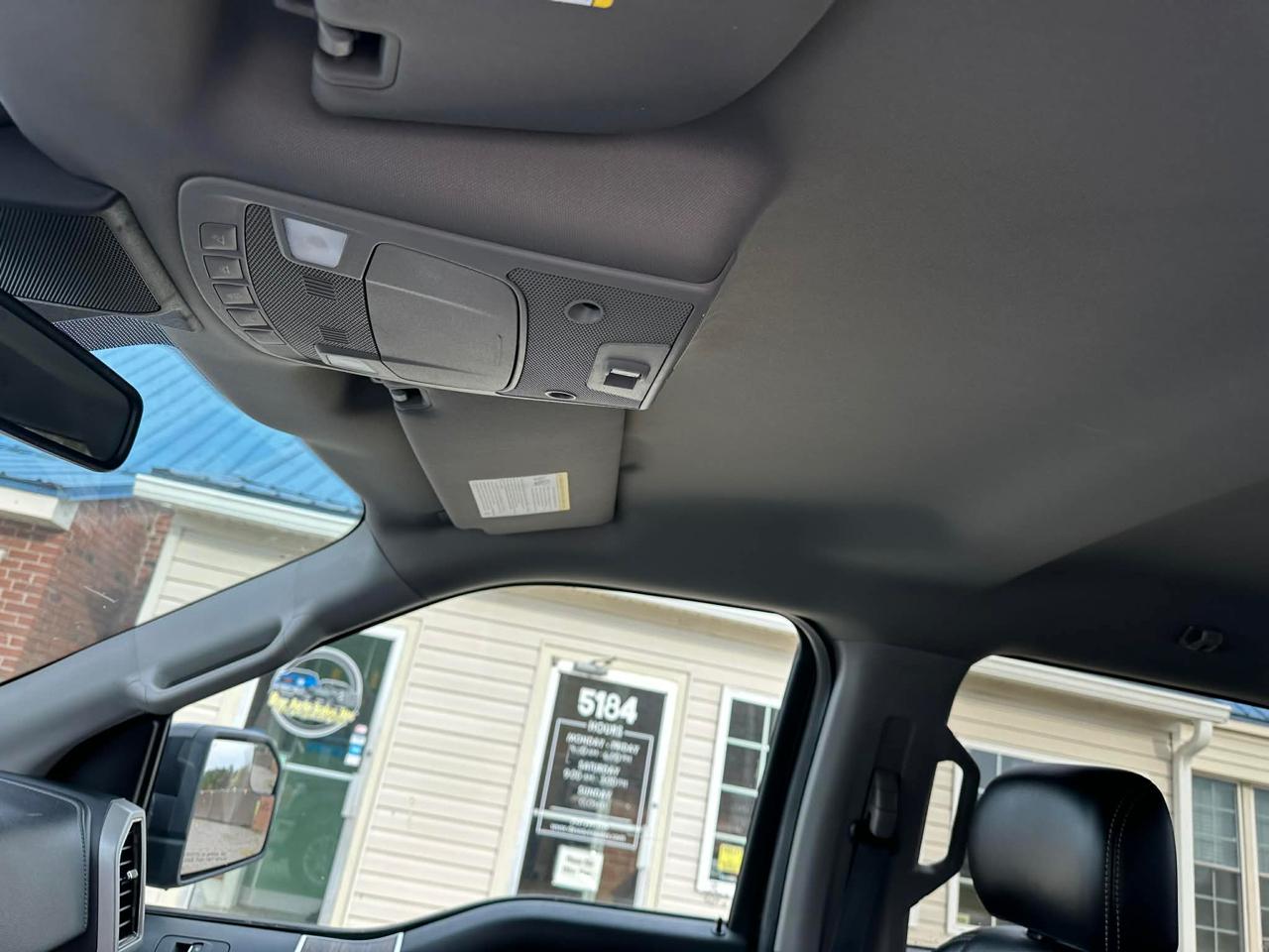 Ford F-150 4WD SuperCrew 150" Lariat 2019