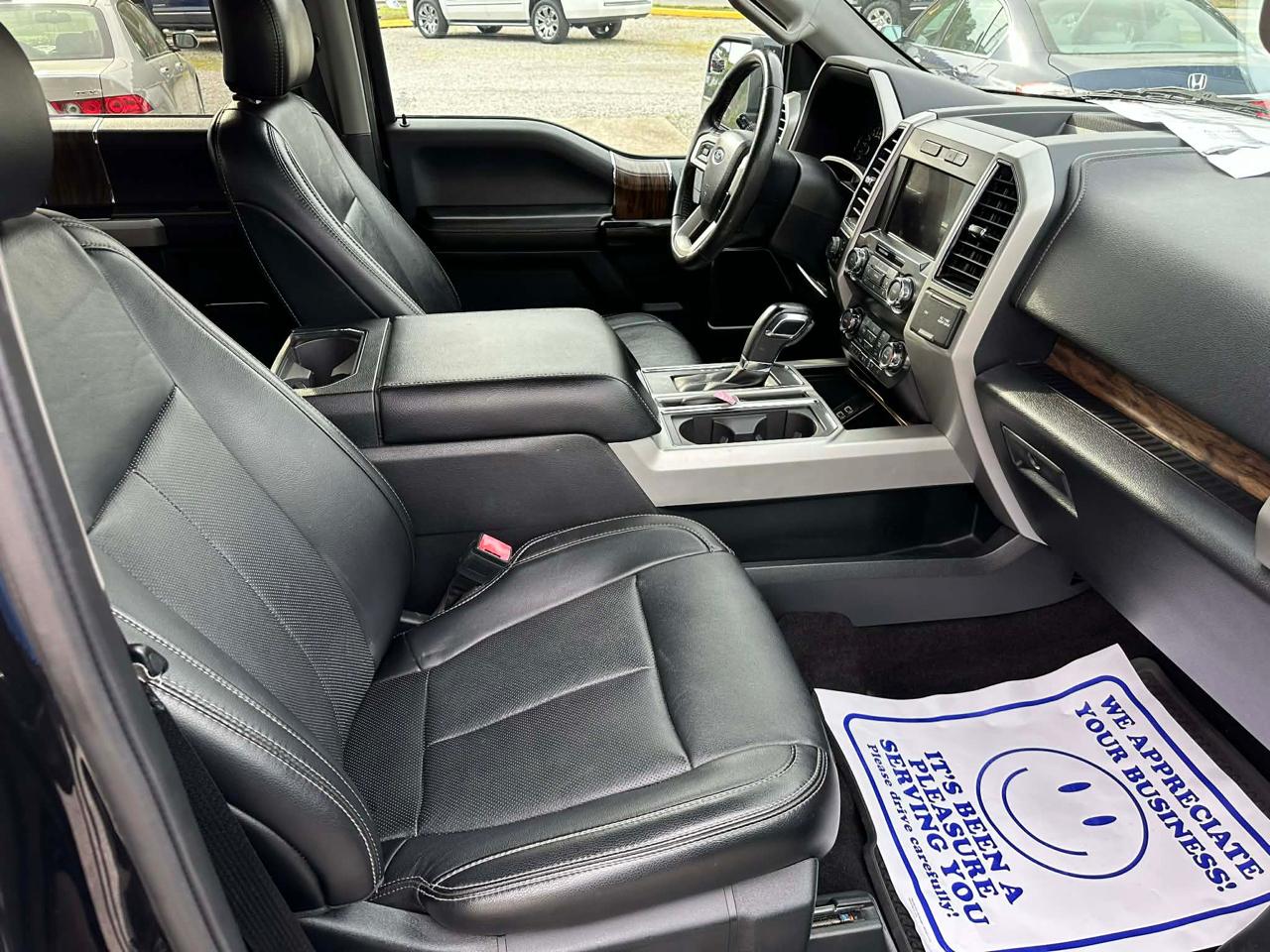 Ford F-150 4WD SuperCrew 150" Lariat 2019