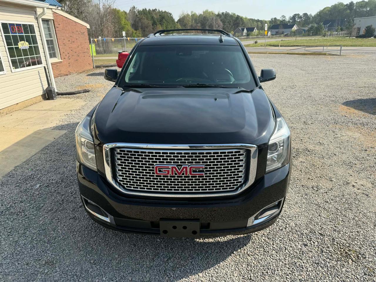 GMC Yukon Denali 4WD 2017