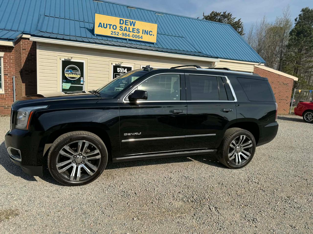 GMC Yukon Denali 4WD 2017