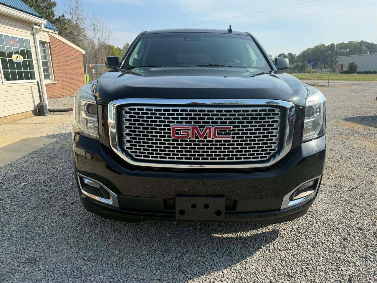 GMC Yukon Denali 4WD 2017