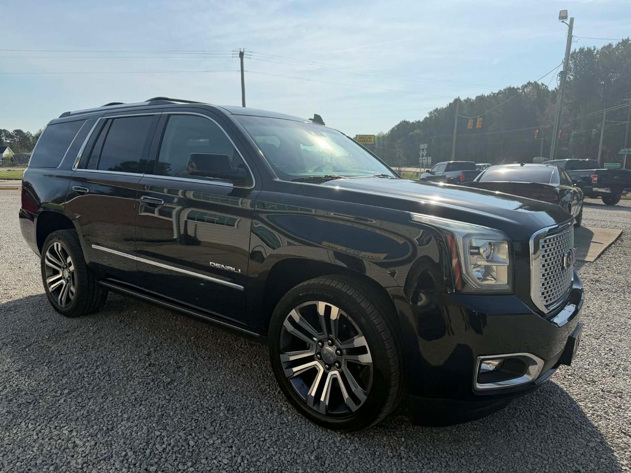 GMC Yukon Denali 4WD 2017