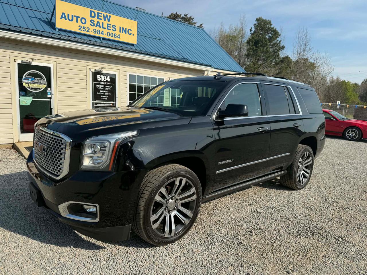 GMC Yukon Denali 4WD 2017
