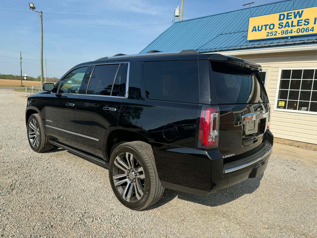 GMC Yukon Denali 4WD 2017