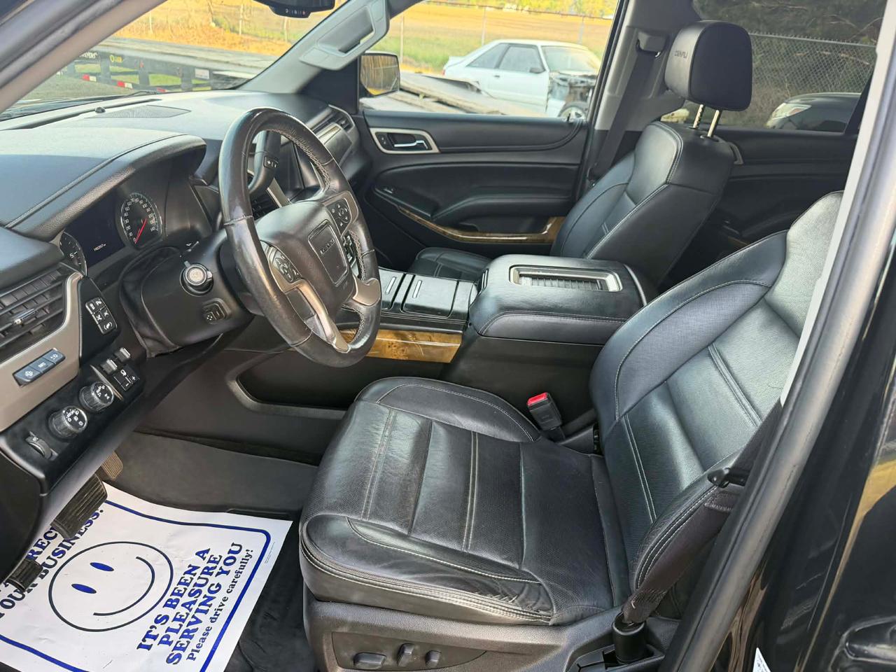 GMC Yukon Denali 4WD 2017