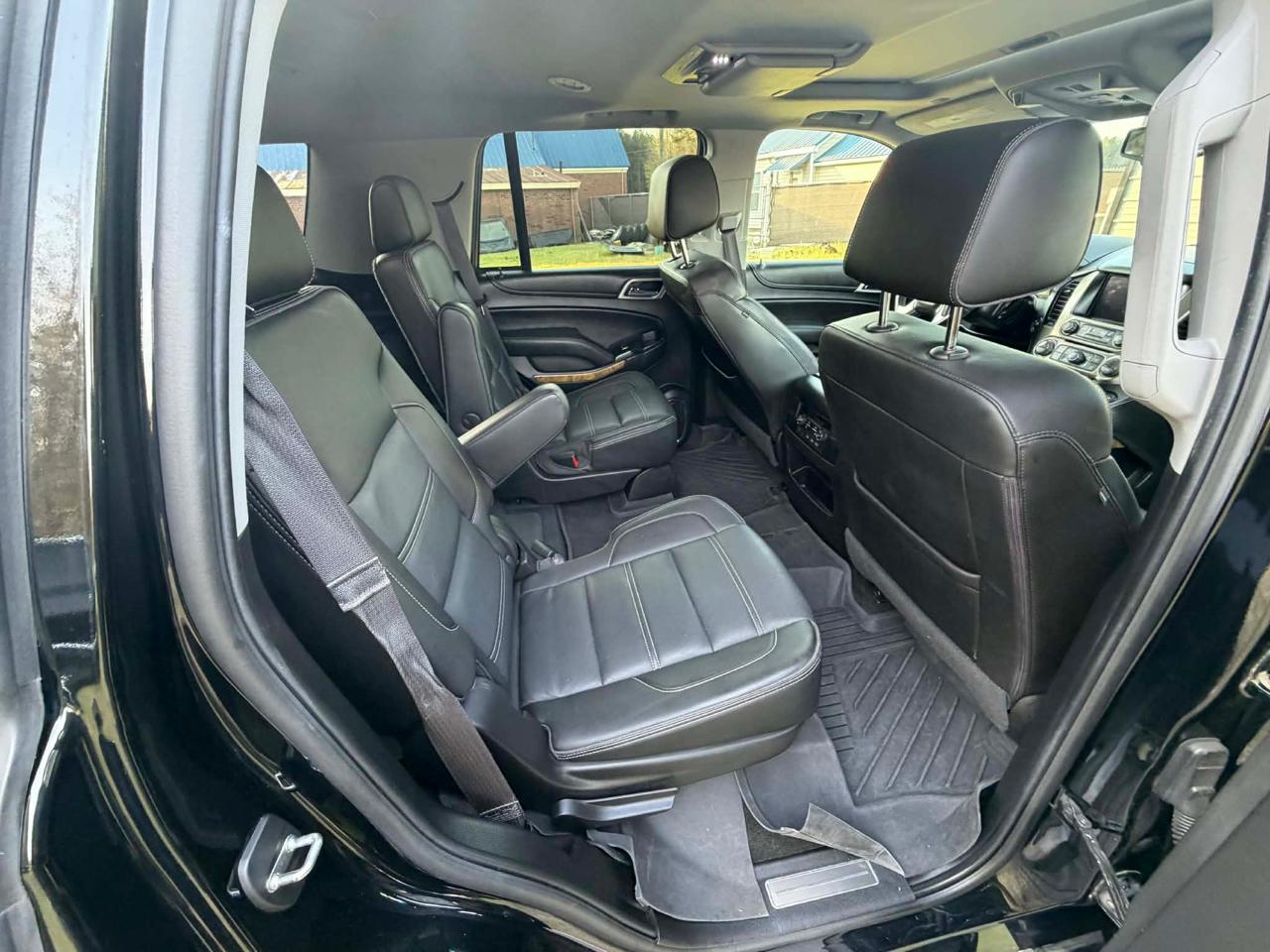 GMC Yukon Denali 4WD 2017