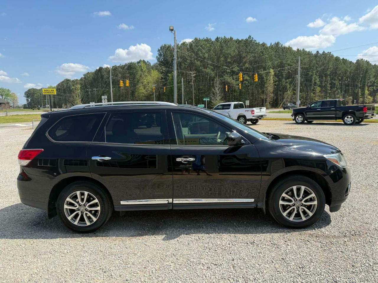 Nissan Pathfinder S 4WD 2014