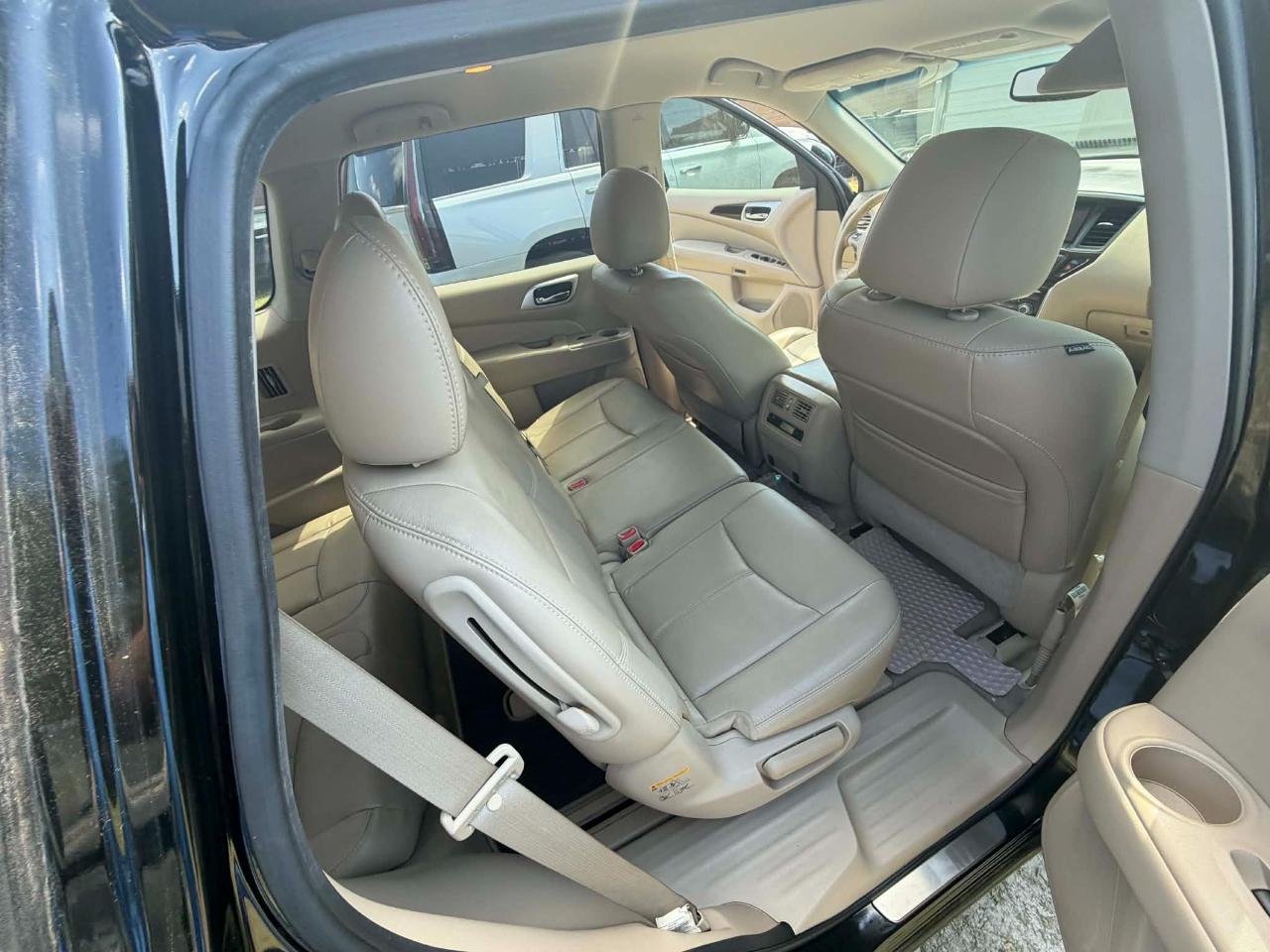 Nissan Pathfinder S 4WD 2014