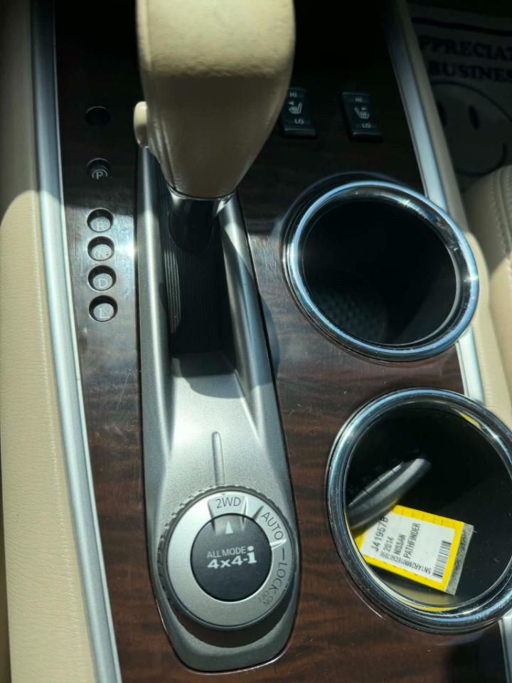 Nissan Pathfinder S 4WD 2014