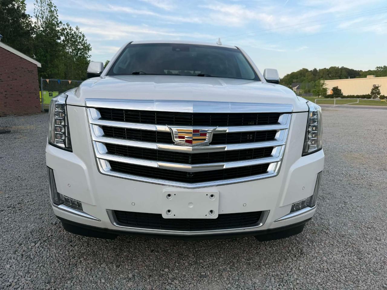 Cadillac Escalade Luxury 4WD 2016