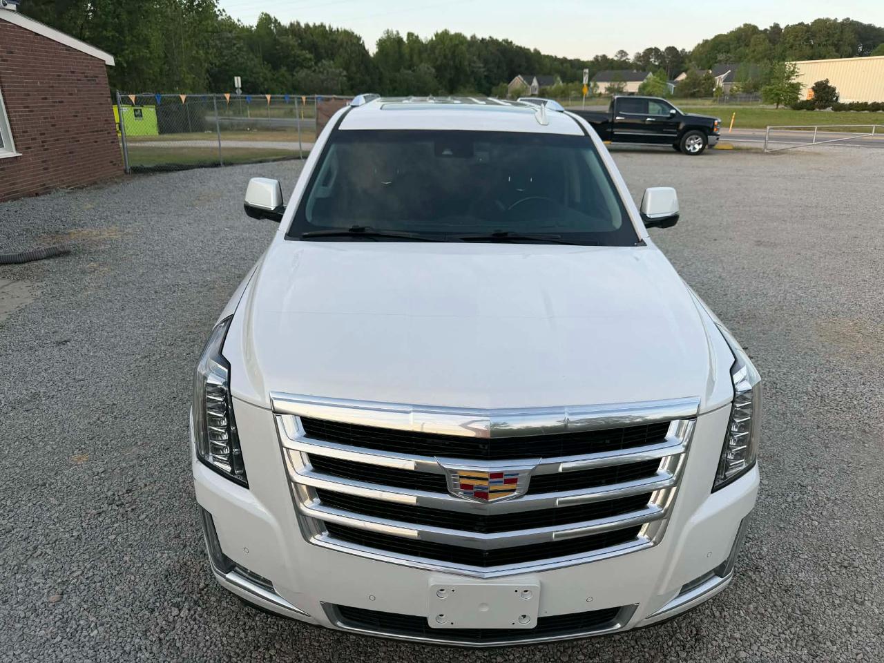 Cadillac Escalade Luxury 4WD 2016