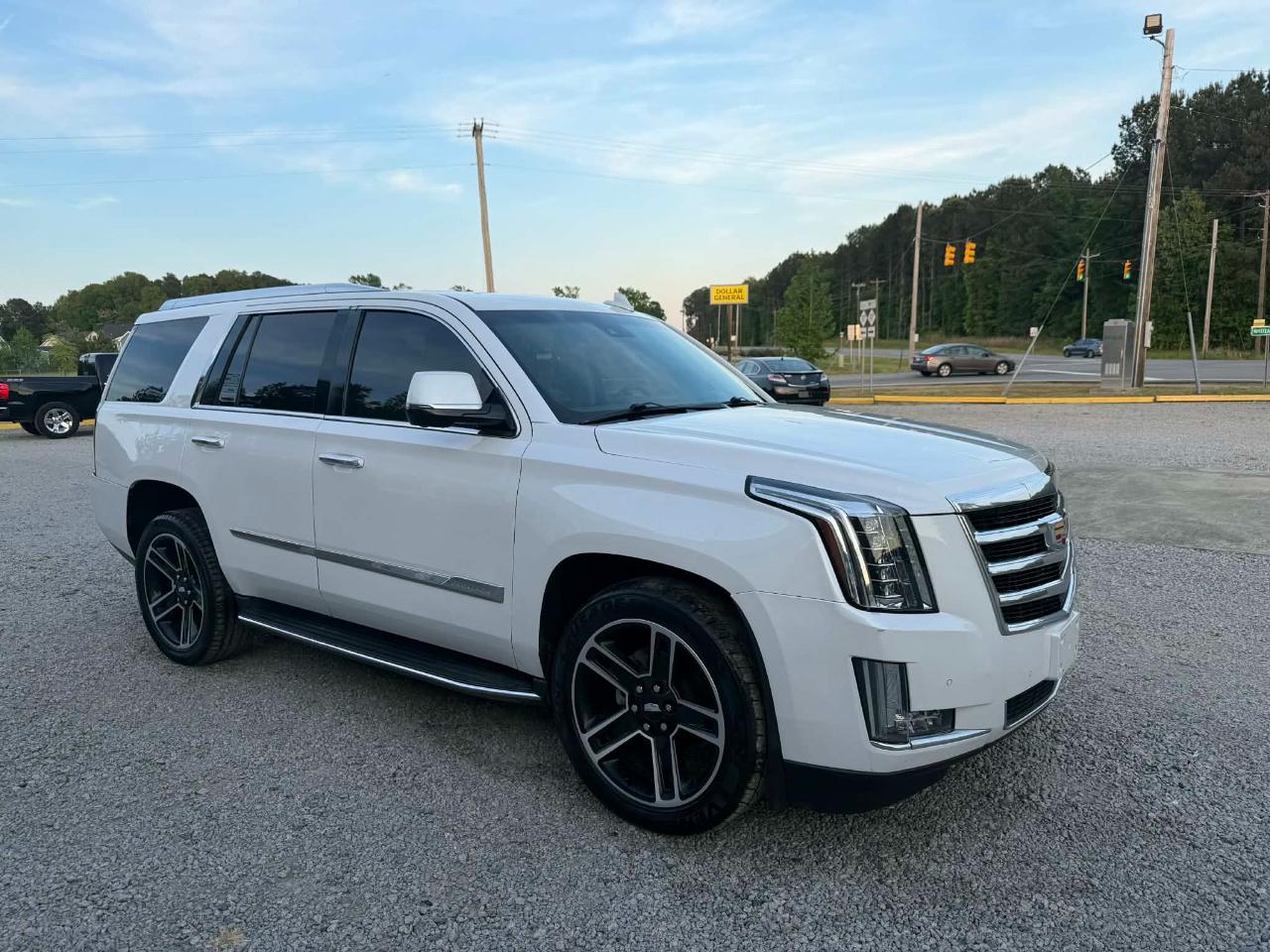Cadillac Escalade Luxury 4WD 2016