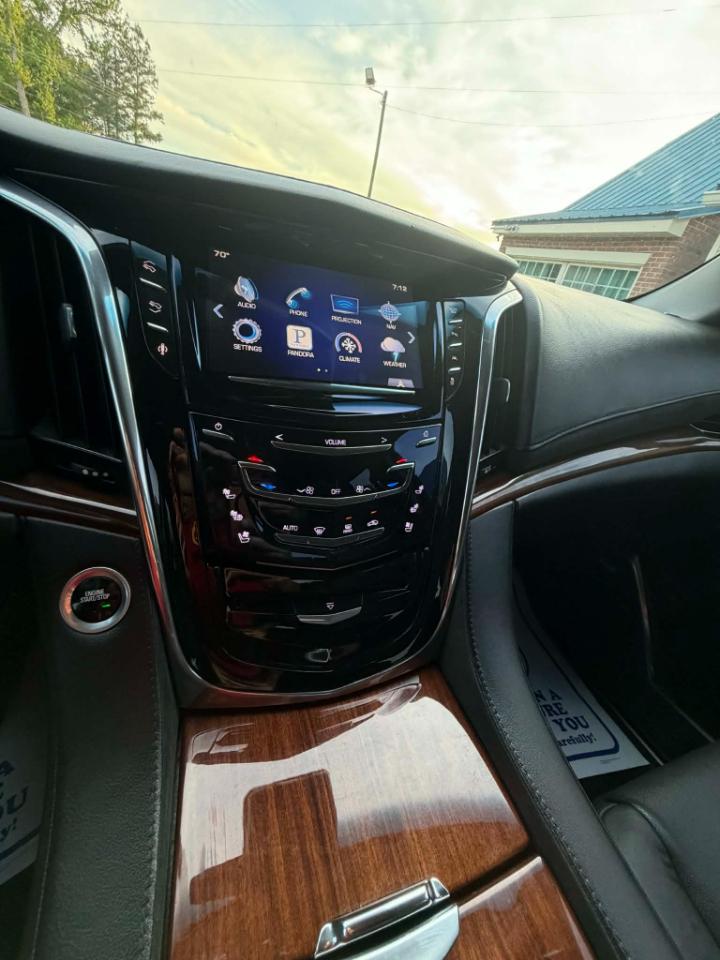 Cadillac Escalade Luxury 4WD 2016