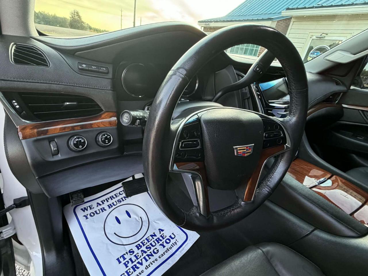 Cadillac Escalade Luxury 4WD 2016