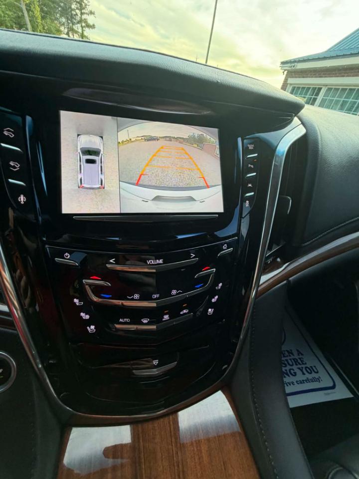 Cadillac Escalade Luxury 4WD 2016