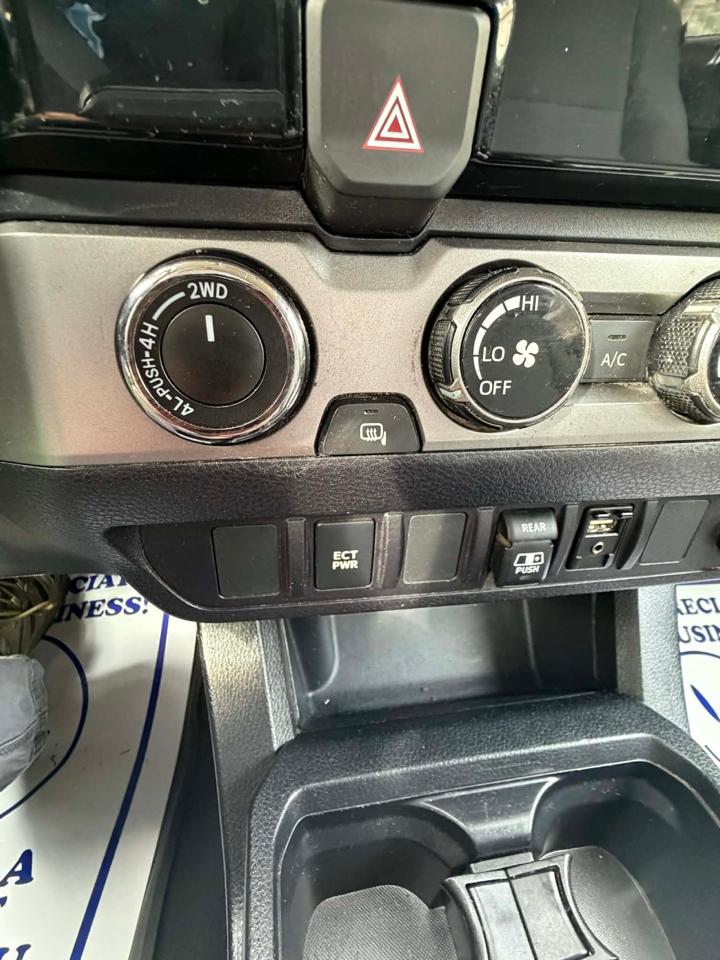 Toyota Tacoma SR5 Double Cab Long Bed V6 6AT 4WD 2018