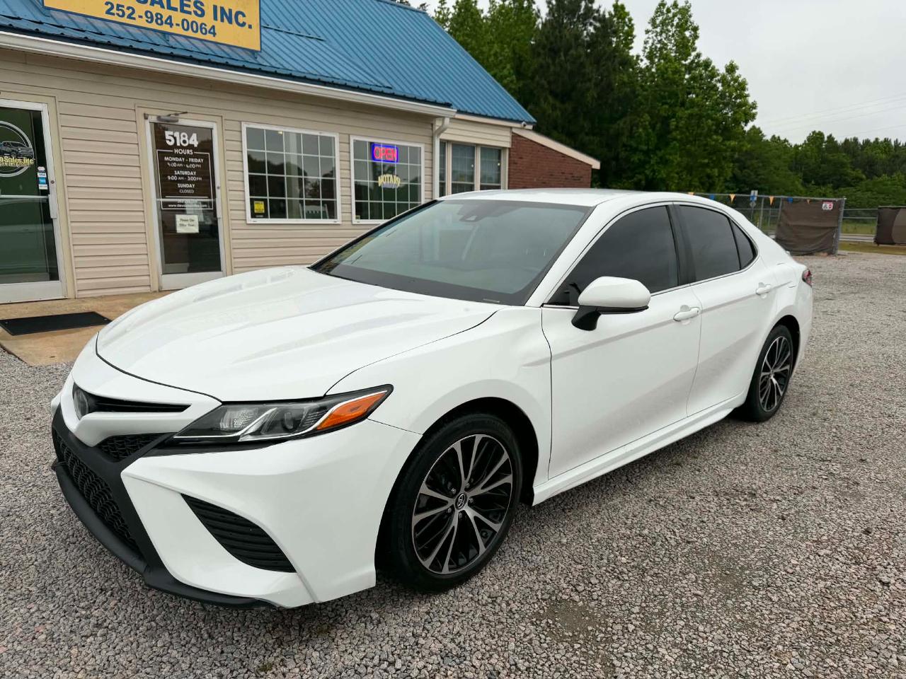 Toyota Camry XLE 2019