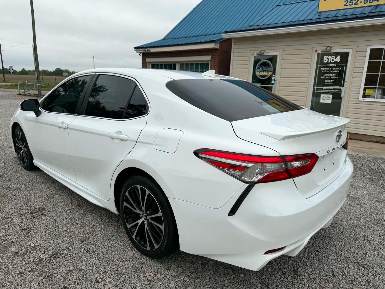 Toyota Camry XLE 2019