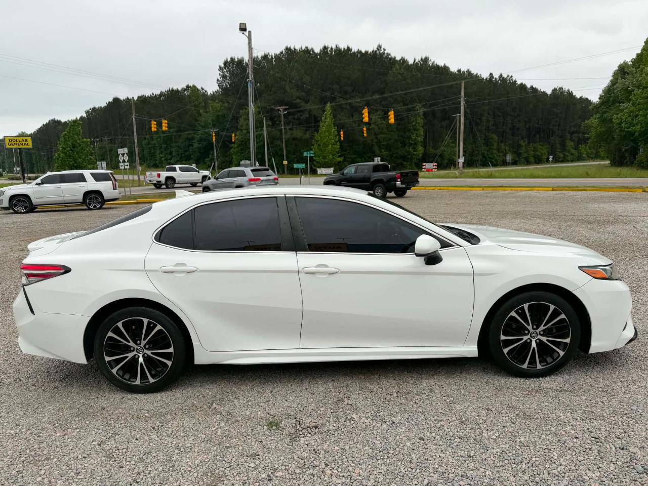 Toyota Camry XLE 2019