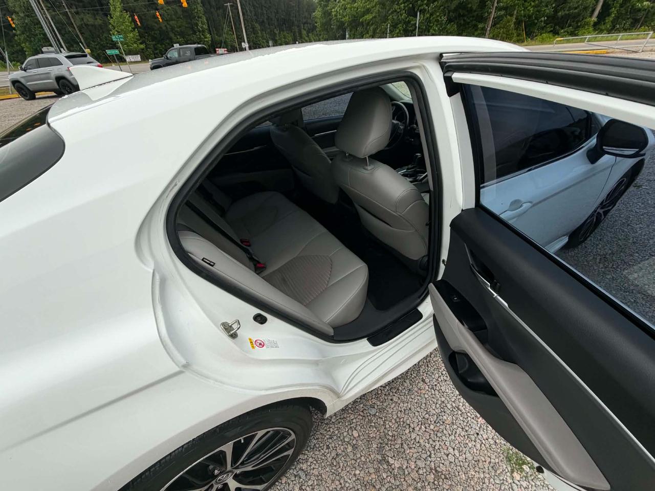 Toyota Camry XLE 2019