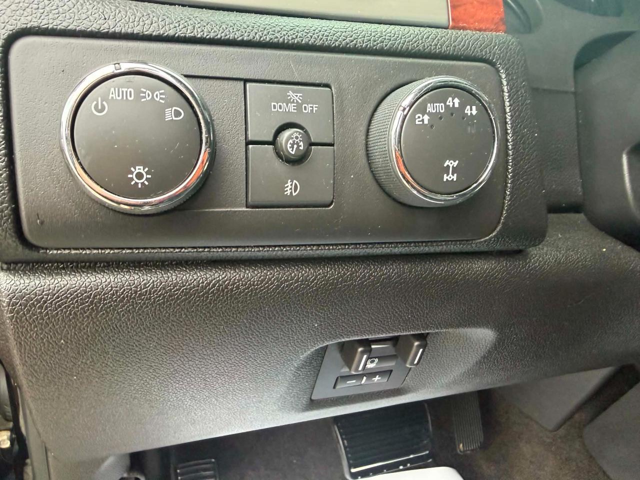Chevrolet Tahoe LTZ 4WD 2012