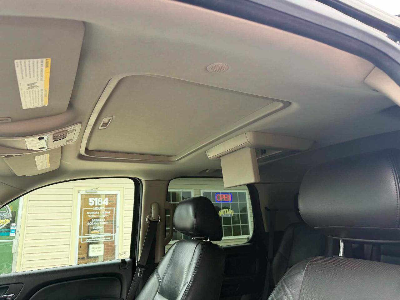 Chevrolet Tahoe LTZ 4WD 2012