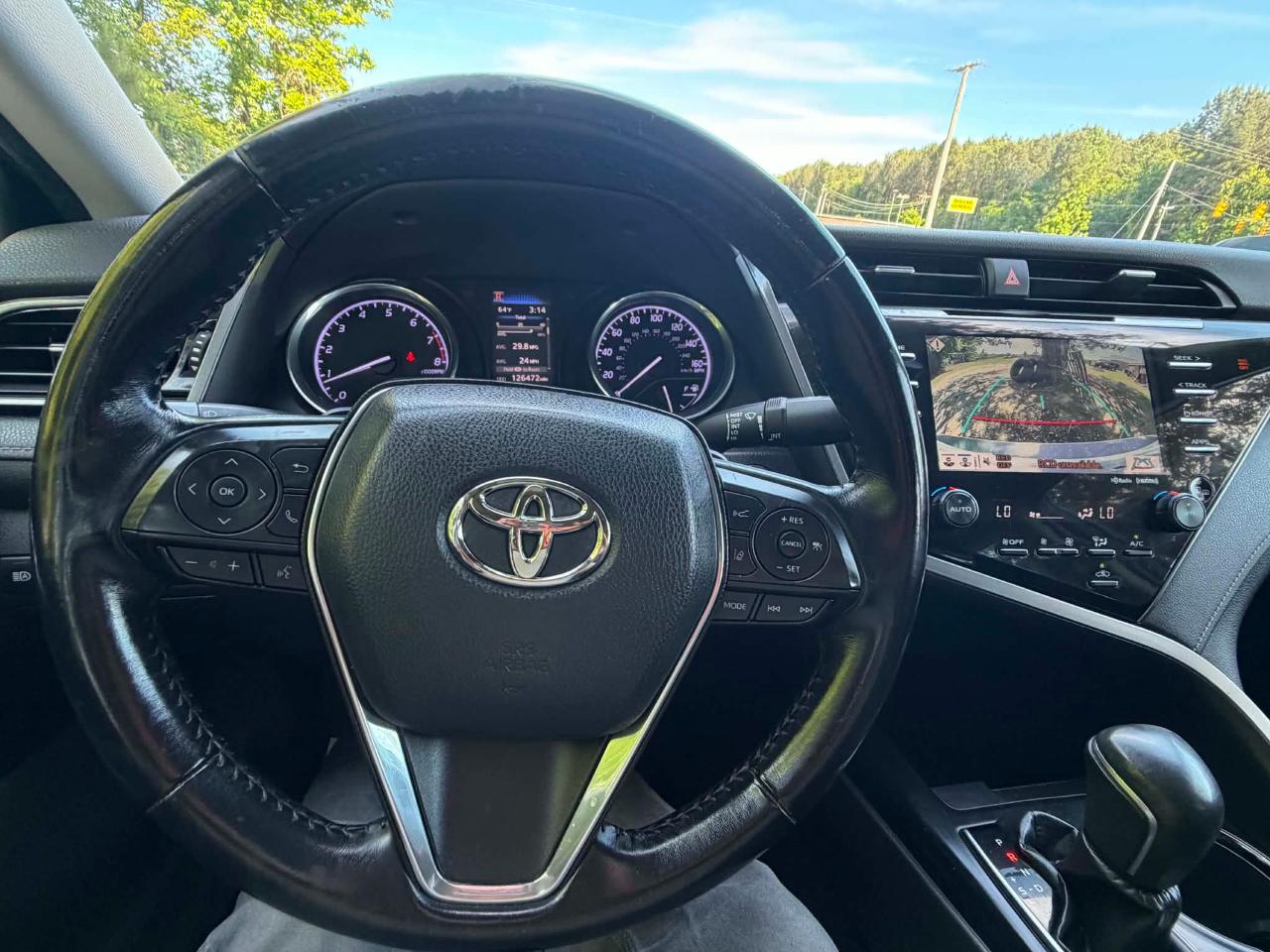 2019 Toyota Camry SE - Photo 8