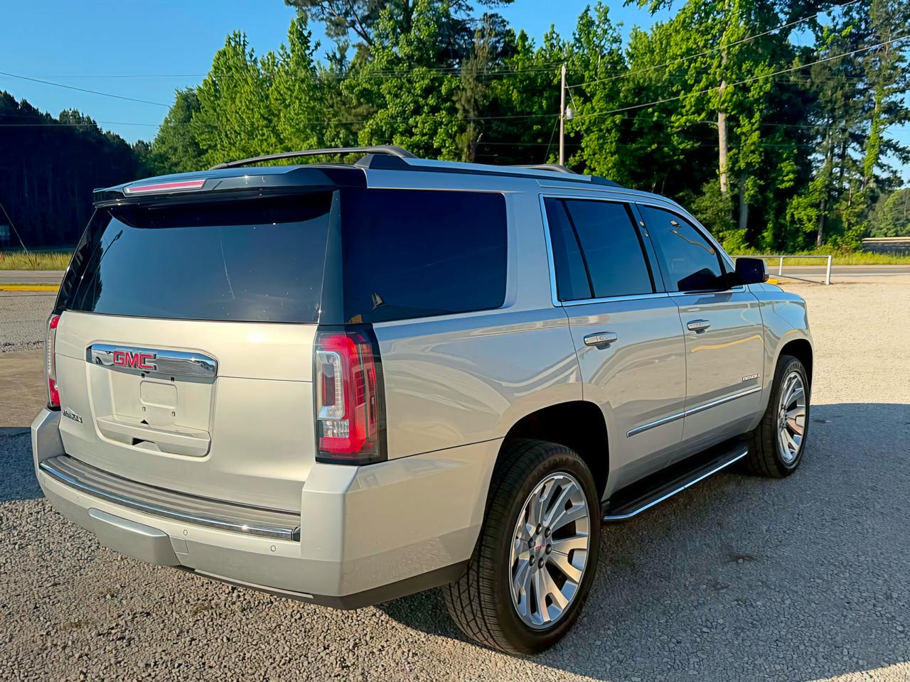 GMC Yukon Denali 4WD 2016