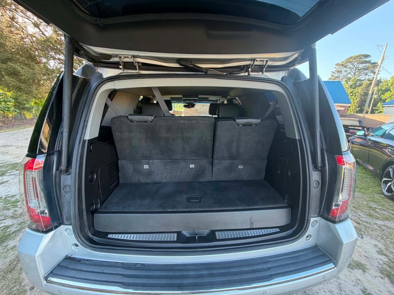 GMC Yukon Denali 4WD 2016
