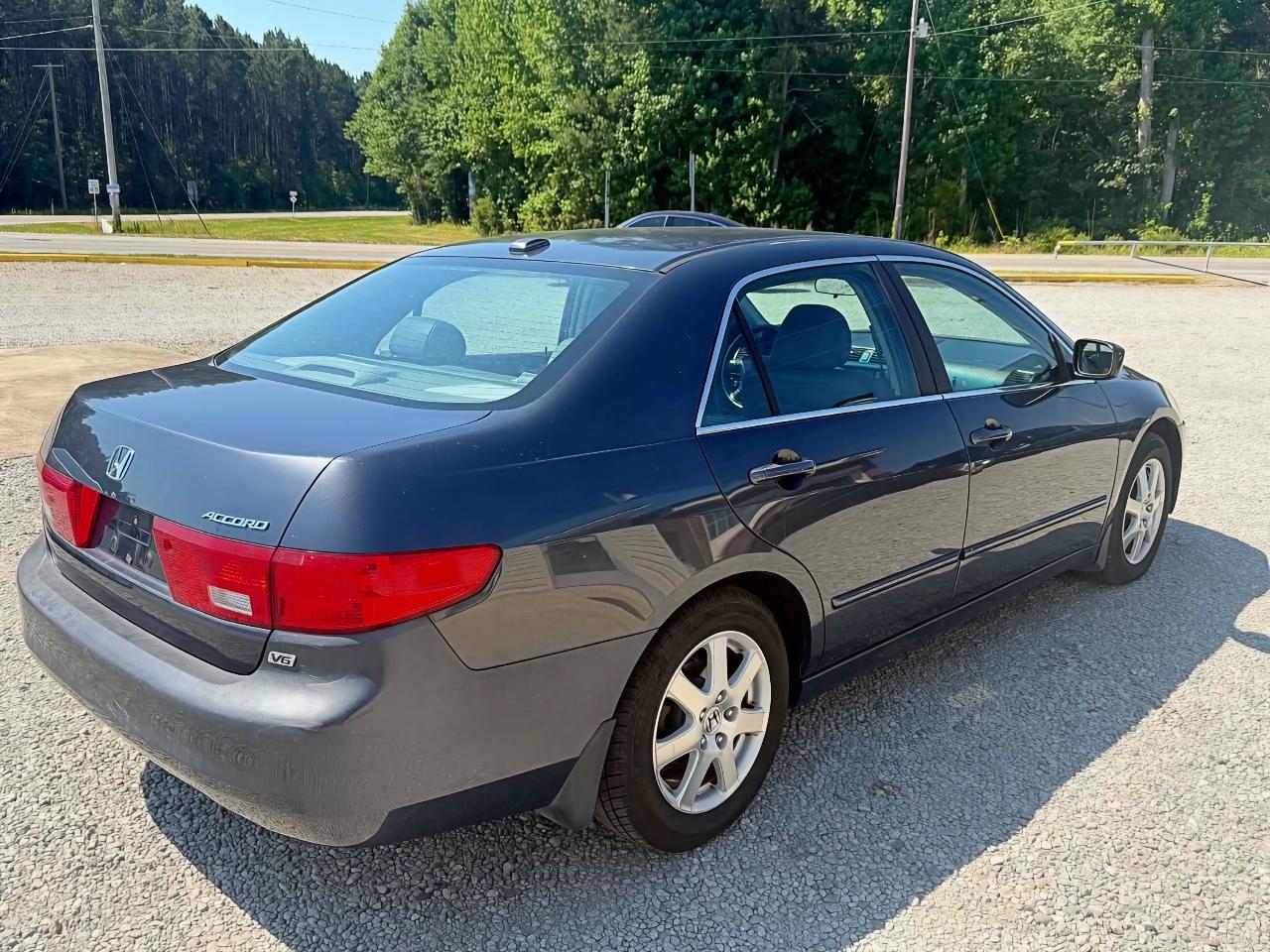 Honda Accord EX V-6 Sedan AT with Navigation System and XM Radi 2005