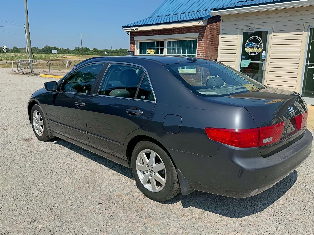 Honda Accord EX V-6 Sedan AT with Navigation System and XM Radi 2005
