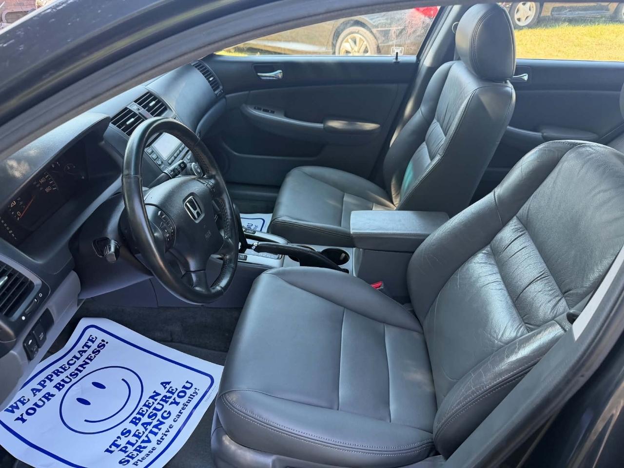 Honda Accord EX V-6 Sedan AT with Navigation System and XM Radi 2005