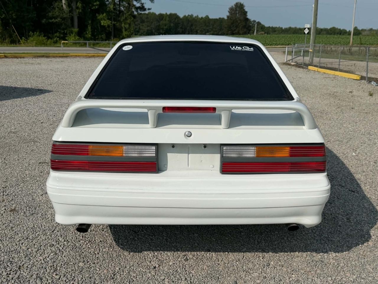 Ford Mustang GT hatchback 1991