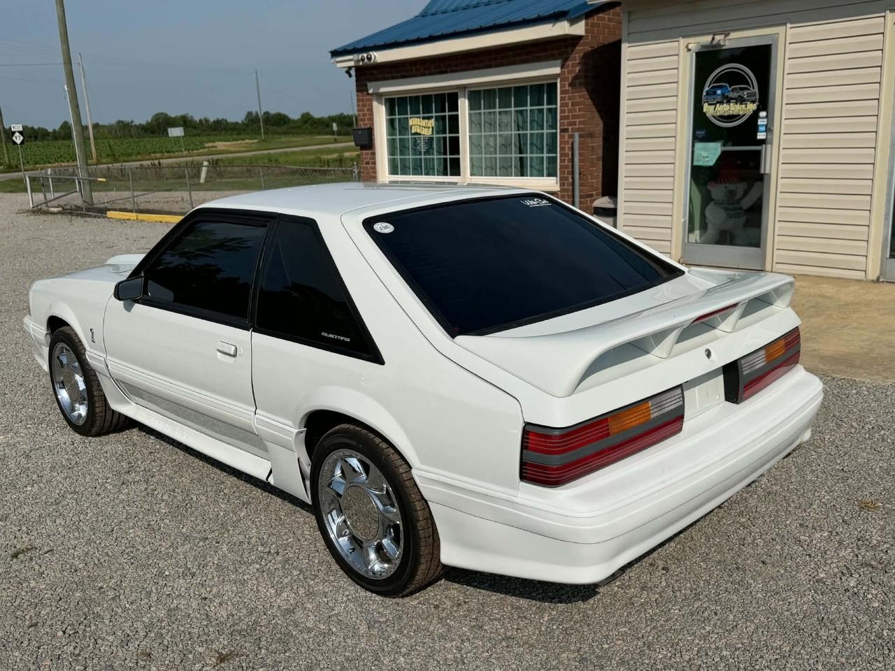 Ford Mustang GT hatchback 1991