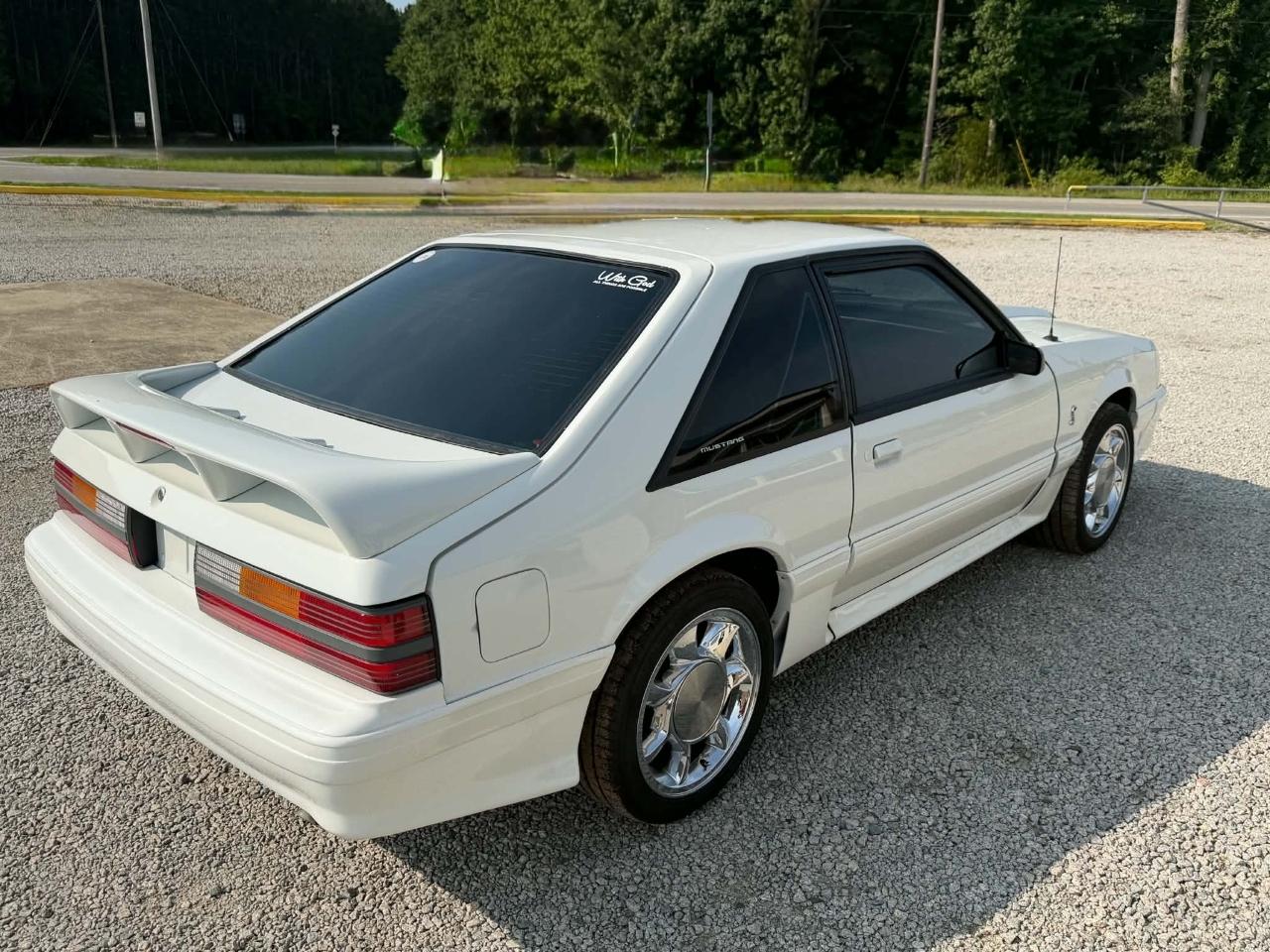 Ford Mustang GT hatchback 1991