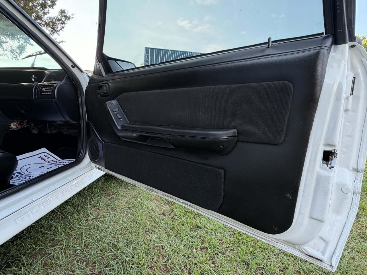 Ford Mustang GT hatchback 1991