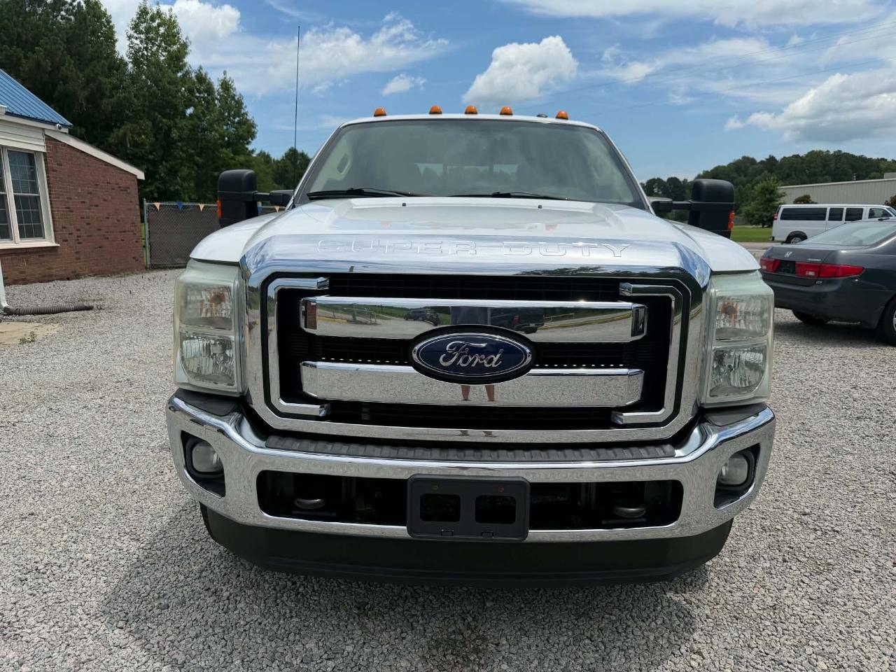 Ford F-350 SD XLT Crew Cab Long Bed DRW 4WD 2011
