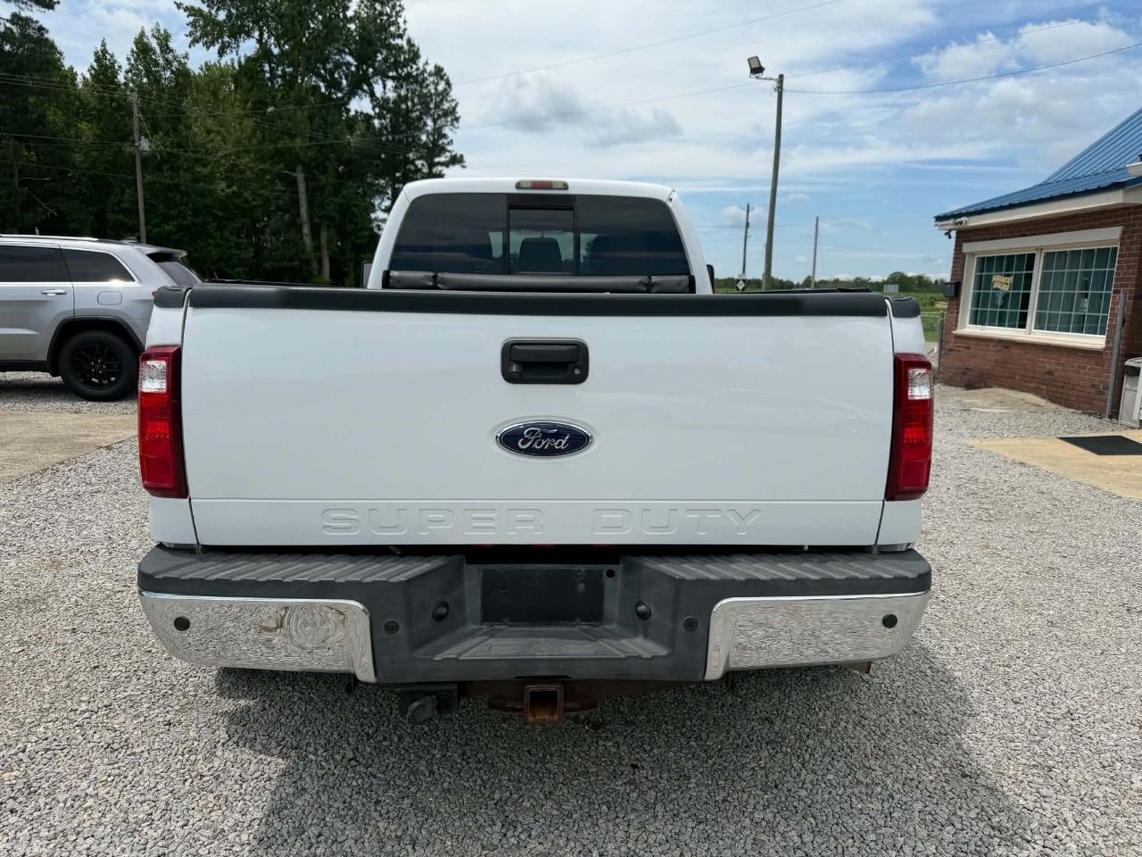 Ford F-350 SD XLT Crew Cab Long Bed DRW 4WD 2011
