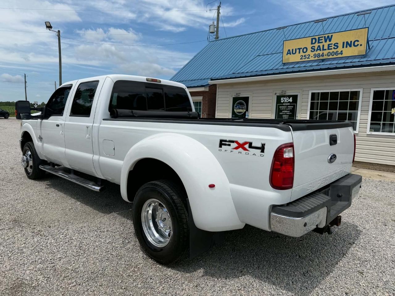 Ford F-350 SD XLT Crew Cab Long Bed DRW 4WD 2011