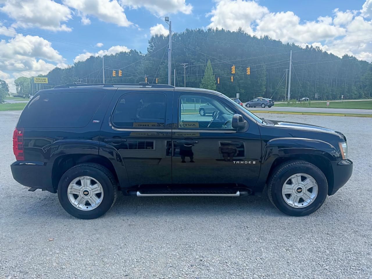 Chevrolet Tahoe LT1 2WD 2009