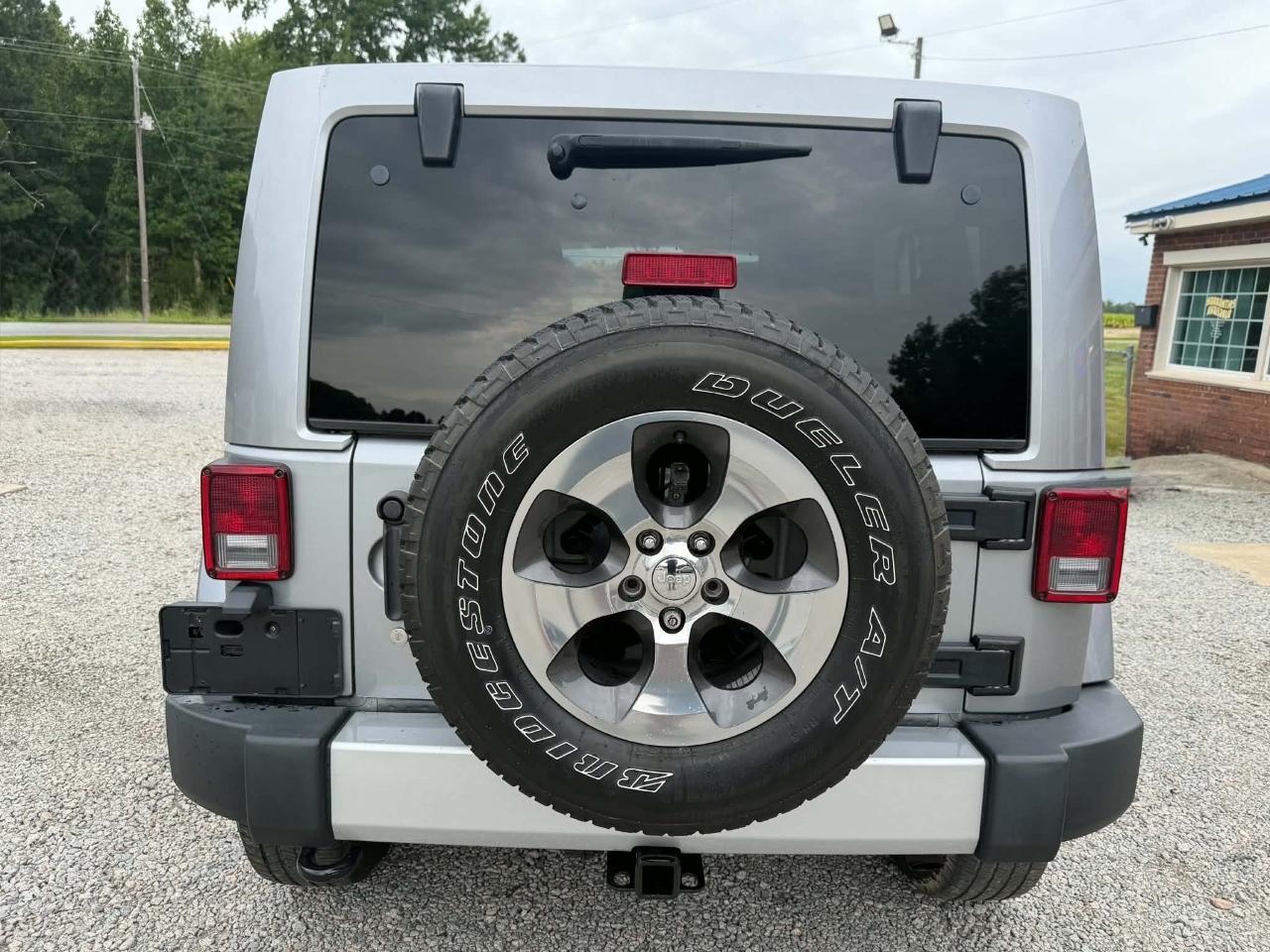 Jeep Wrangler Unlimited Sahara 4WD 2015