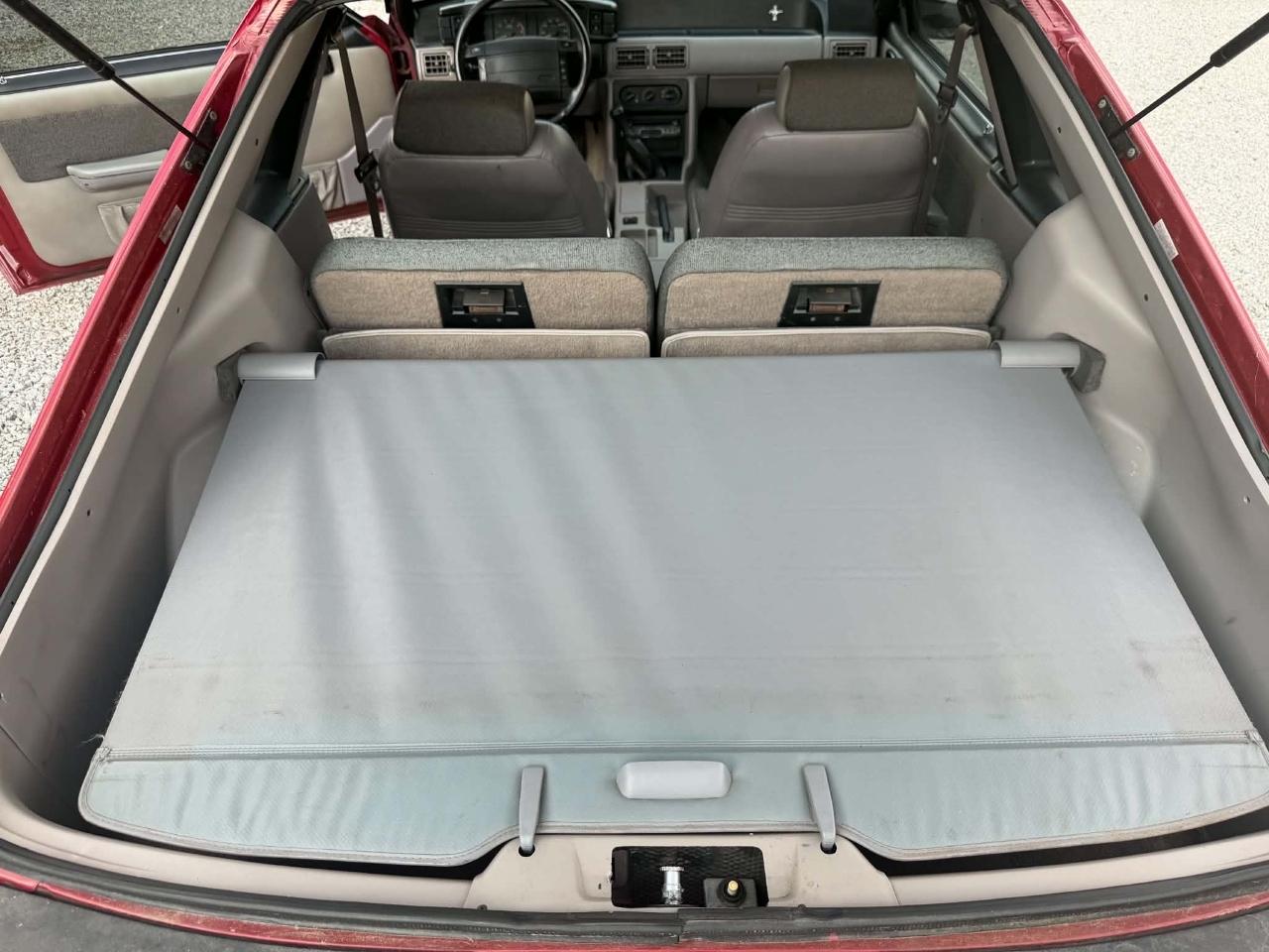 Ford Mustang LX 5.0L hatchback 1990