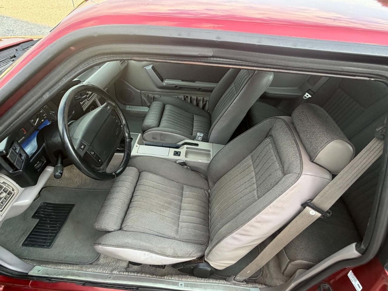 Ford Mustang LX 5.0L hatchback 1990