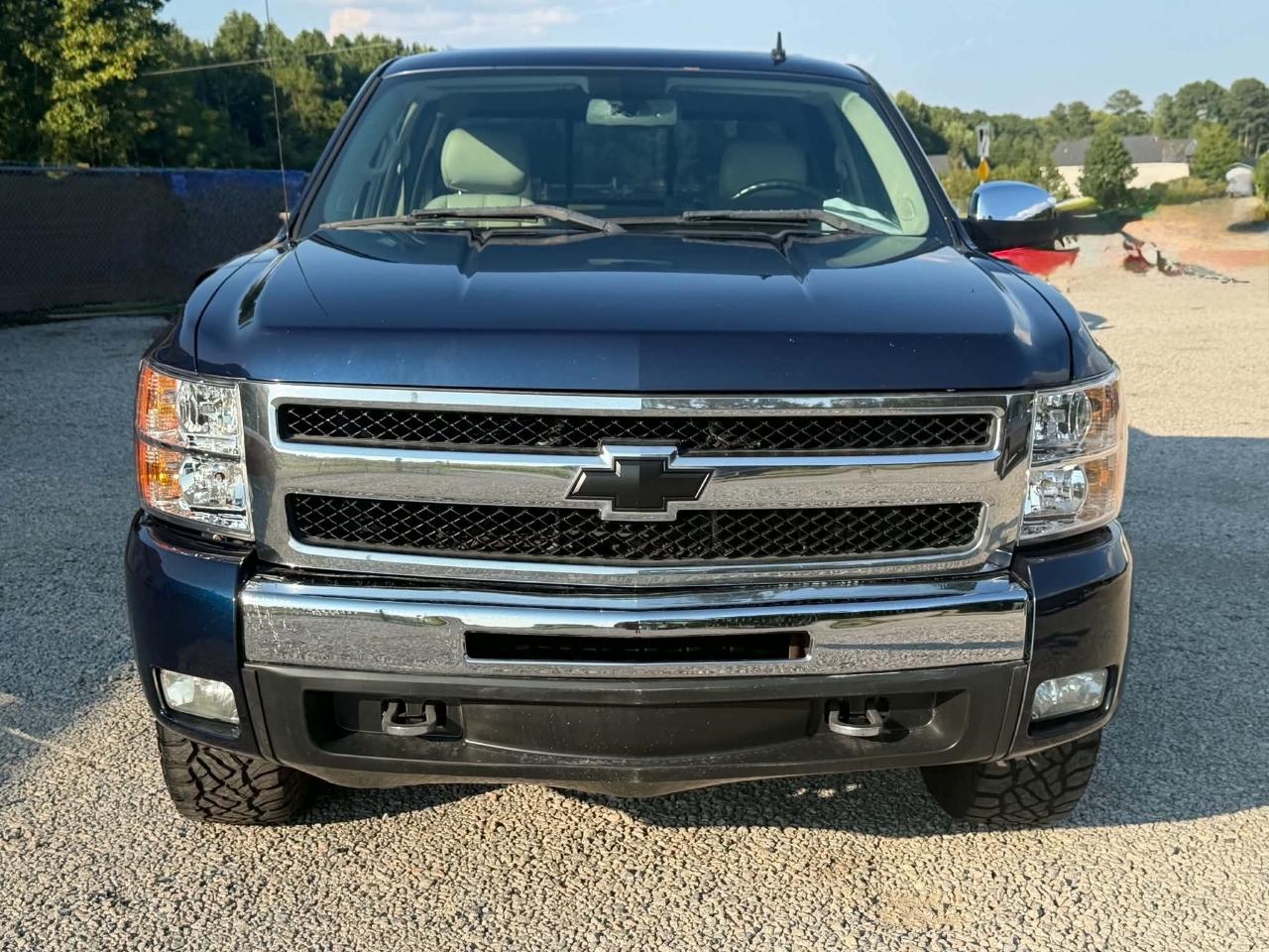 Chevrolet Silverado 1500 LT Crew Cab 4WD 2011